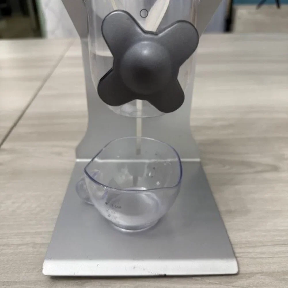 Dog/Cat/Bird Food dispenser in Used condition